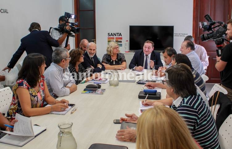 La provincia presentó una nueva propuesta salarial a los docentes