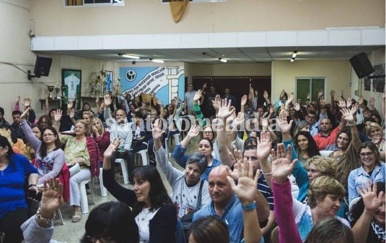 Docentes anuncian un nuevo paro por 48 horas