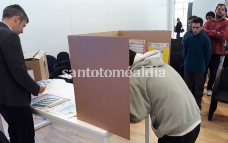 La provincia realizó una capacitación sobre voto accesible