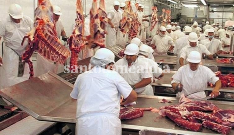 Dos frigoríficos al borde del cierre por la crisis económica