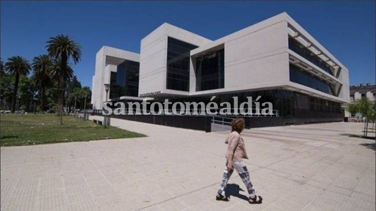 La justicia de Rosario condenó a un hombre que violó durante 8 años a su hija y la embarazó tres veces