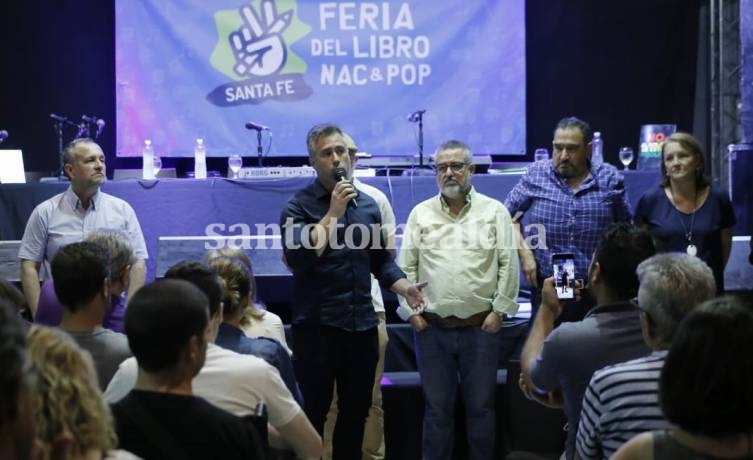 Una multitud en el cierre de la Feria del Libro Nacional y Popular