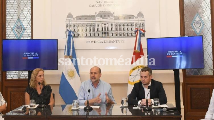 Perotti dijo que los casos positivos en la provincia son de viajeros o gente que estuvo en contacto con ellos