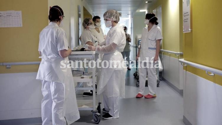 Rosario: “Tenemos 1300 médicos matriculados y 260 tienen covid-19”