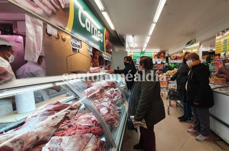 El rubro Alimentos y Bebidas subió sólo 1,5% y se situó por debajo del nivel general.
