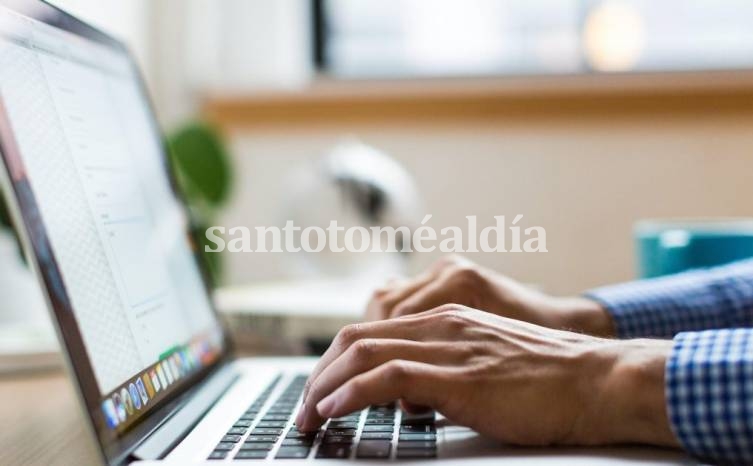 Alertan a la comunidad por falsas listas de vacunación contra el COVID-19