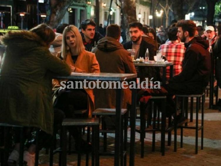 Desde este sábado vuelven las reuniones sociales