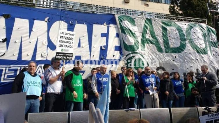 Amsafe y Sadop fueron convocados por el gobierno provincial para reanudar las paritarias