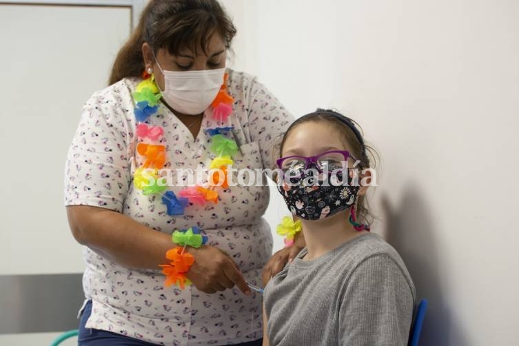 La provincia ya vacunó a más de 100.000 menores de entre 3 y 17 años