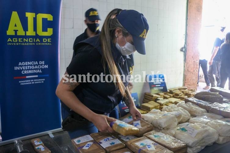 La Agencia de Investigación Criminal secuestró 98 millones de pesos y más de mil armas en 2021