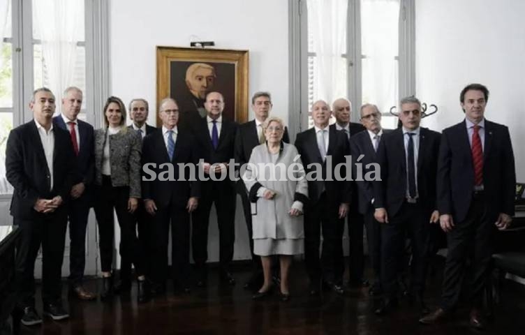 Los magistrados de la Corte Suprema participan de la cumbre del Poder Judicial en Rosario