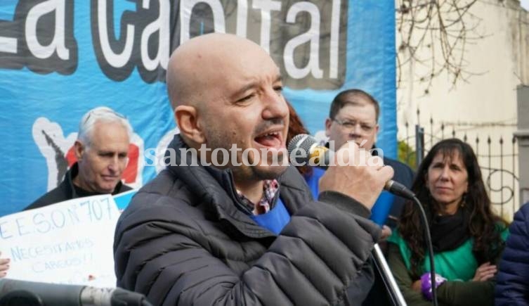 “El gobierno provincial está llevando adelante un ajuste salarial”