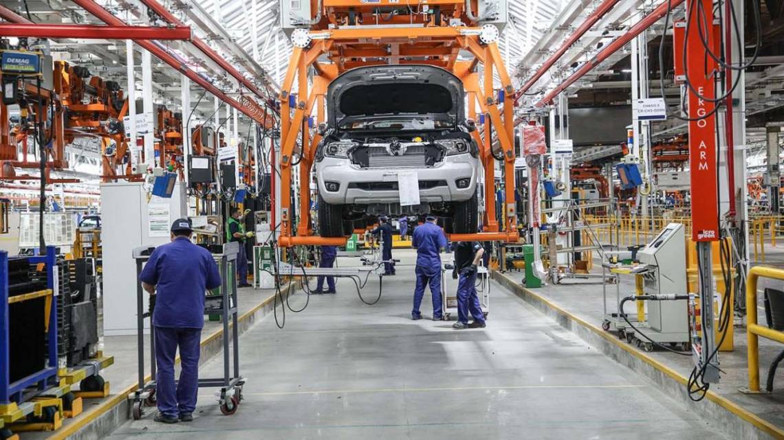 La industria se derrumbó en diciembre: cayó 12,8% interanual. (Foto: Télam)