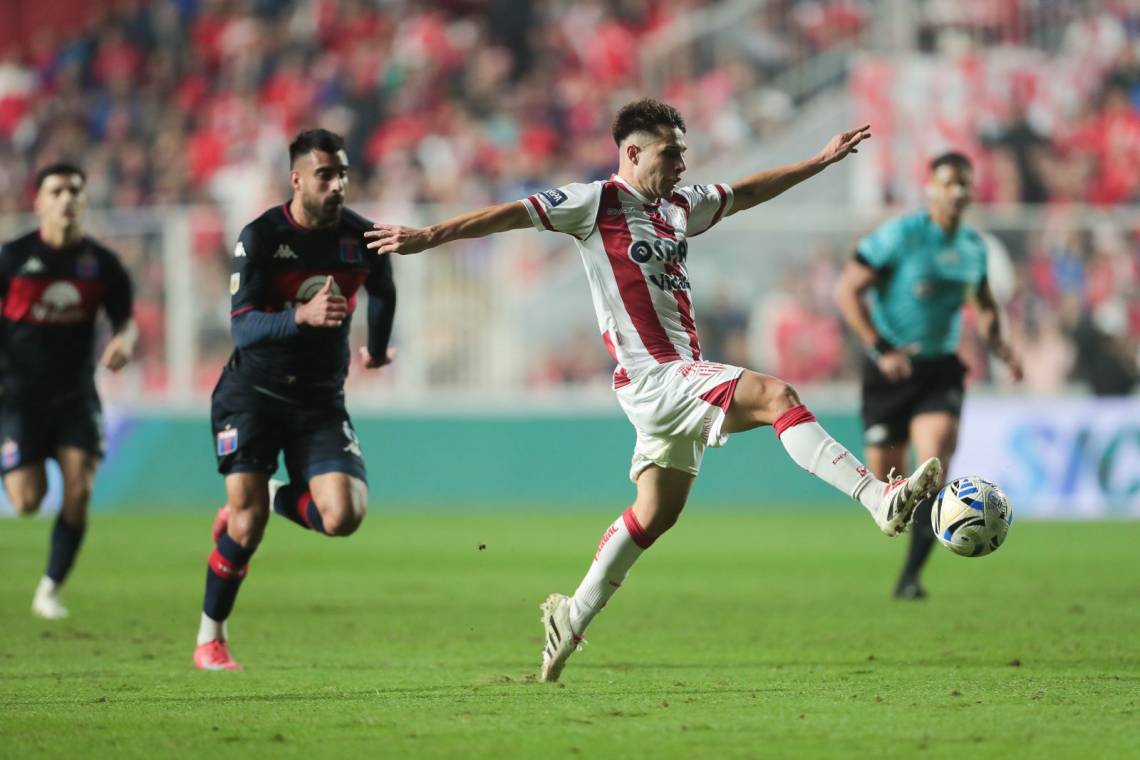 En un partido caliente, Unión y Tigre empataron sin goles