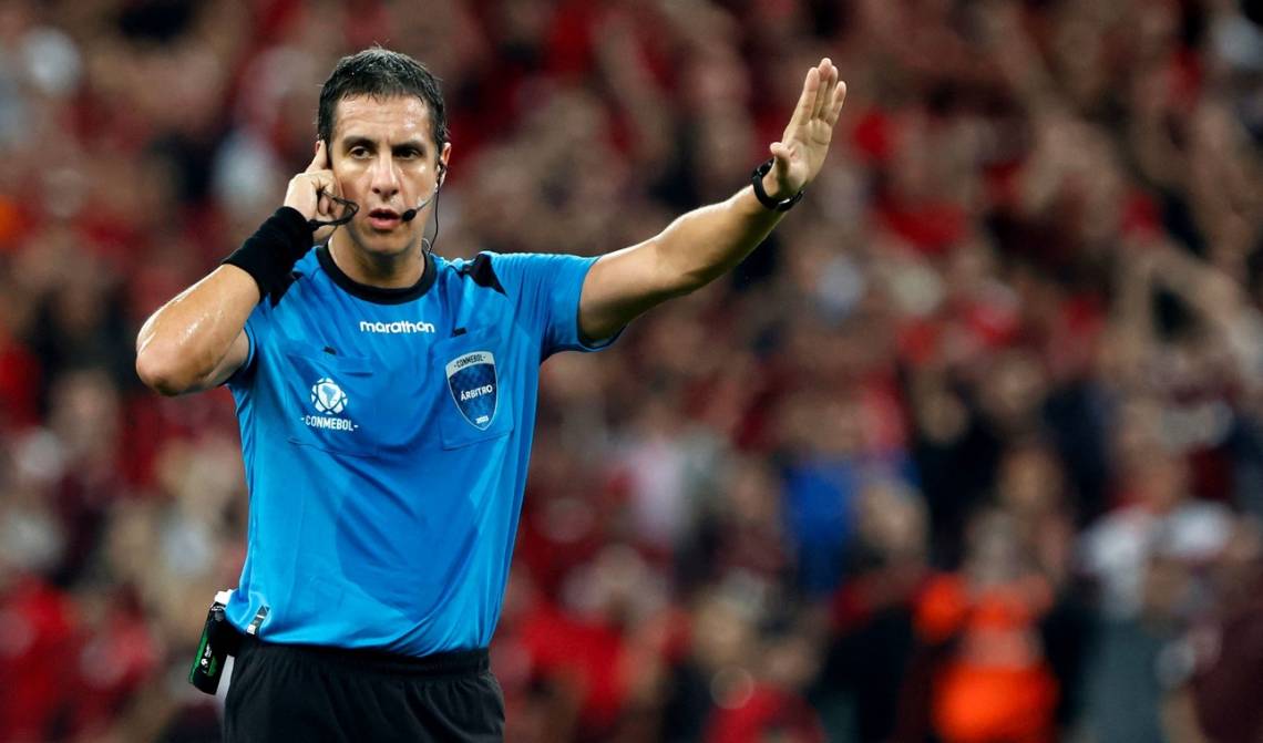 Echavarría dirigirá el debut de Unión ante Platense en el Torneo Apertura