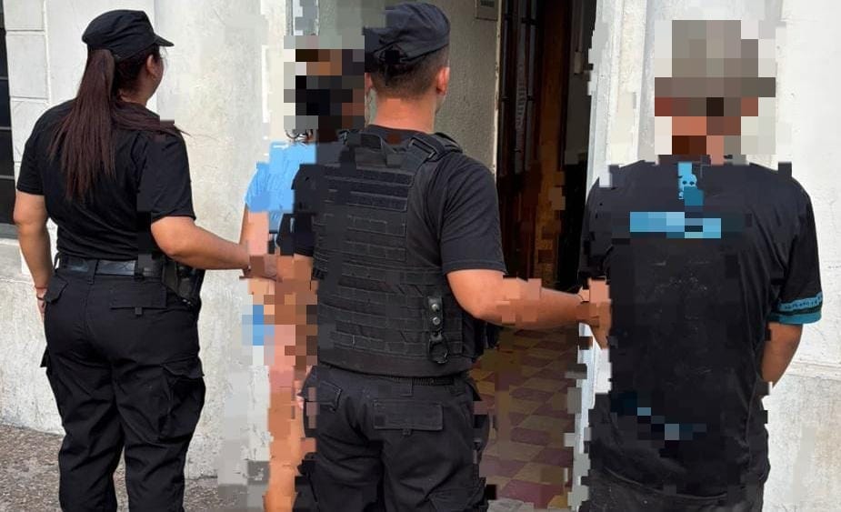 Un operativo policial permitió la detención de personas y el recupero de elementos robados días atrás en la Autopista.