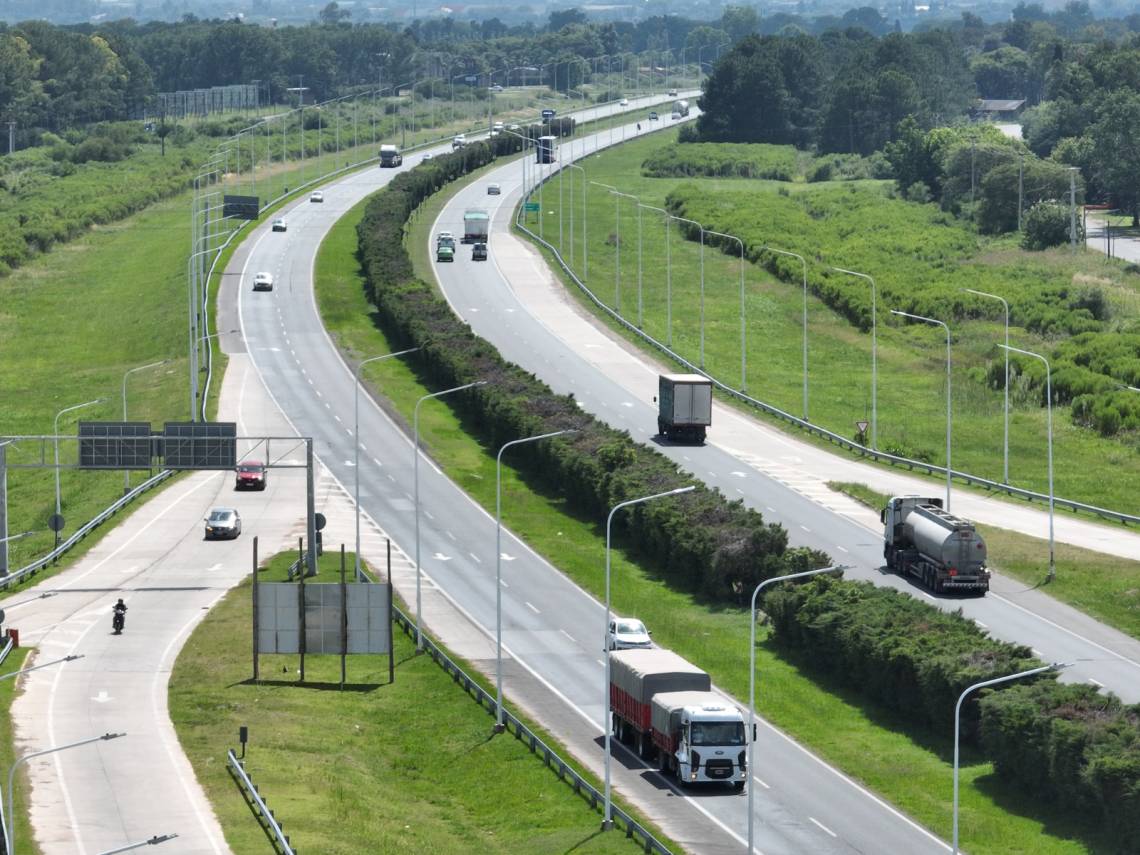 Semana clave para definir si se avanza con el tercer carril de la Autopista