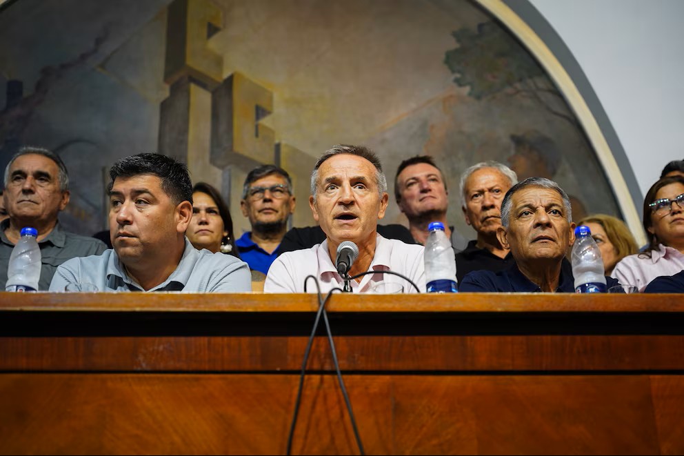 La CGT anunció que llevará a la Justicia la reforma laboral si es sancionada. (Crédito: Infobae)