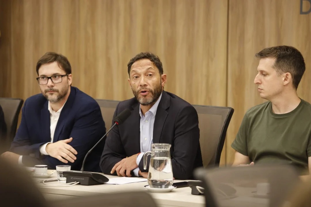 El diputado Maximiliano Ferraro encabezó una conferencia de prensa para anunciar los avances de la Comisión Libra.