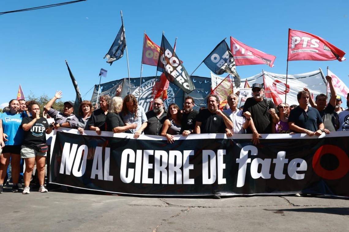 Fallo judicial a favor de trabajadores de FATE: deberán pagar salarios adeudados.