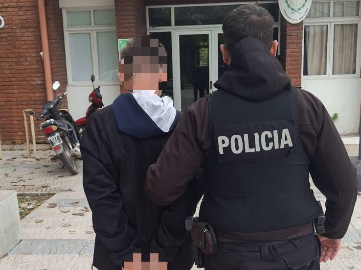 Procedimiento policial en la ciudad: un demorado en zona de Ruta 19 y Crespo.