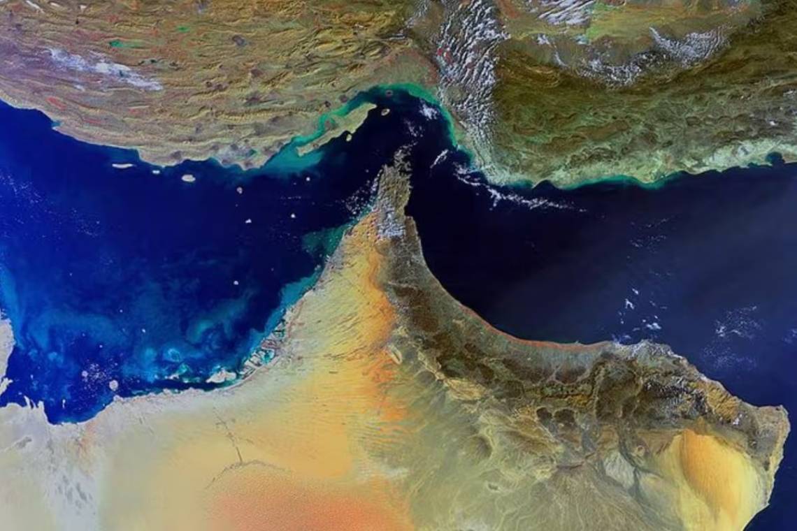 Irán vuelve a bloquear el estrecho de Ormuz y crece la tensión en la zona.