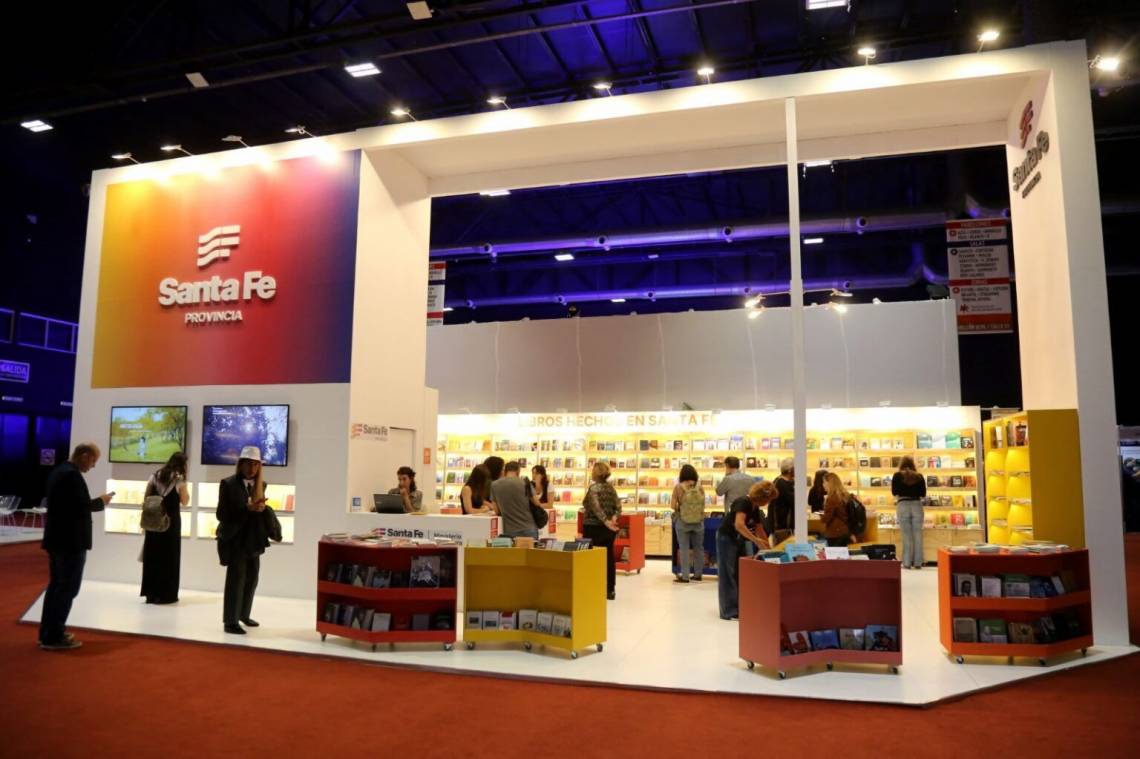 El stand oficial de Santa Fe en la Feria del Libro de Buenos Aires.