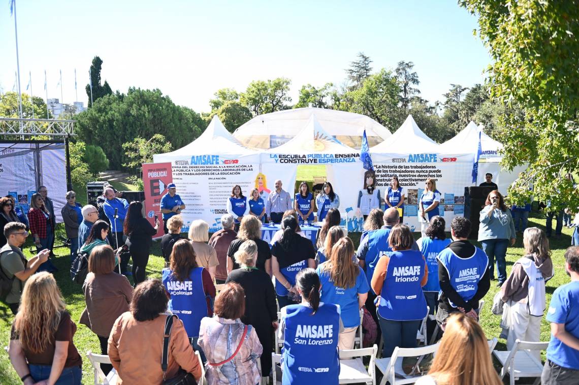La carpa blanca de AMSAFE llegó a San Lorenzo.