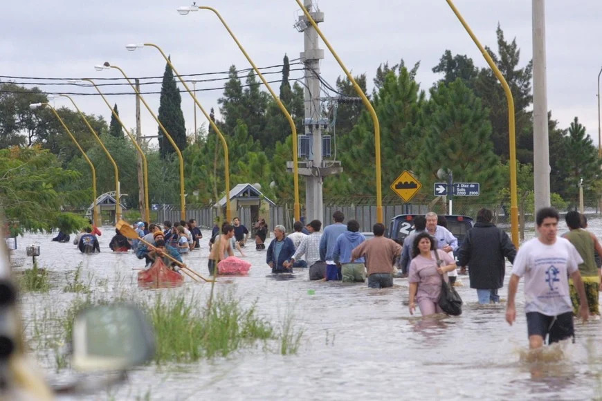 La inundación de 2003, a 23 años: una herida abierta en la memoria de Santa Fe.