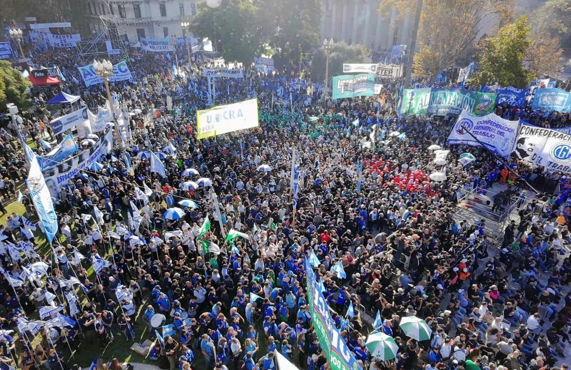 La CGT realizó un acto por el Día del Trabajador con un fuerte mensaje crítico al Gobierno.
