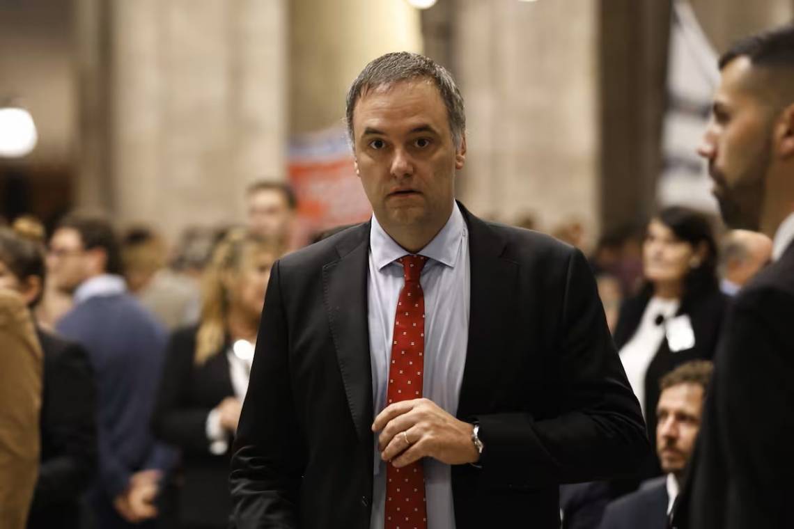 La declaración jurada de Adorni: dijo que ganó USD 513.000 con Bitcoin y modificó el patrimonio familiar desde 2020. (Crédito: Rodrigo Néspolo - La Nación)