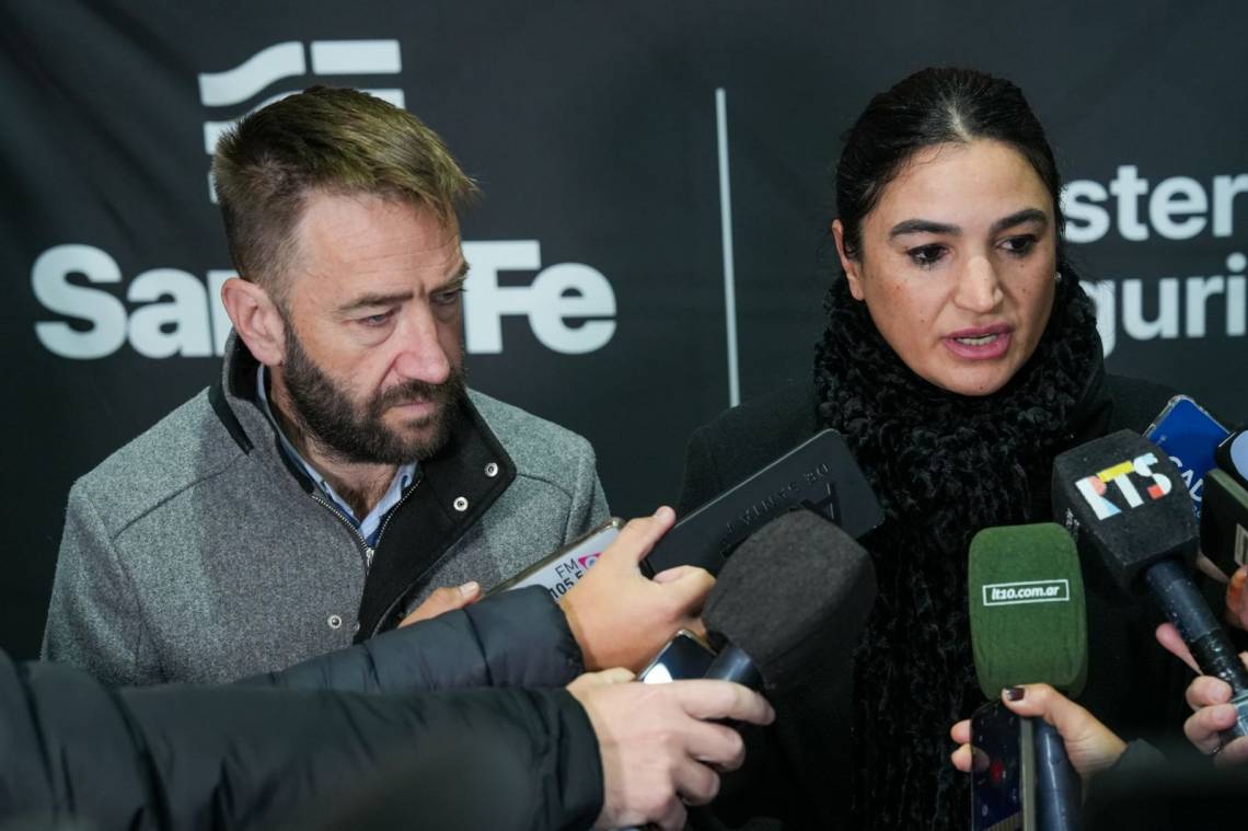 Galfrascoli y Cainelli informaron que una investigación de la PDI permitió detener a un sospechoso y avanzar en el esclarecimiento de una serie de asaltos en Santo Tomé.