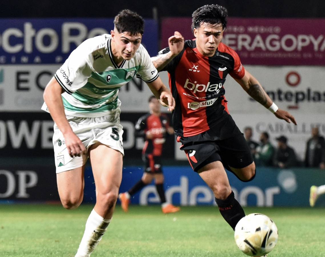 Colón no aprovechó sus chances y cayó frente a Ferro en Buenos Aires. (Foto: Ferro)