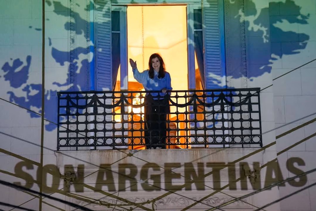 Cristina Kirchner seguirá con las mismas condiciones de prisión domiciliaria tras un fallo de Casación.