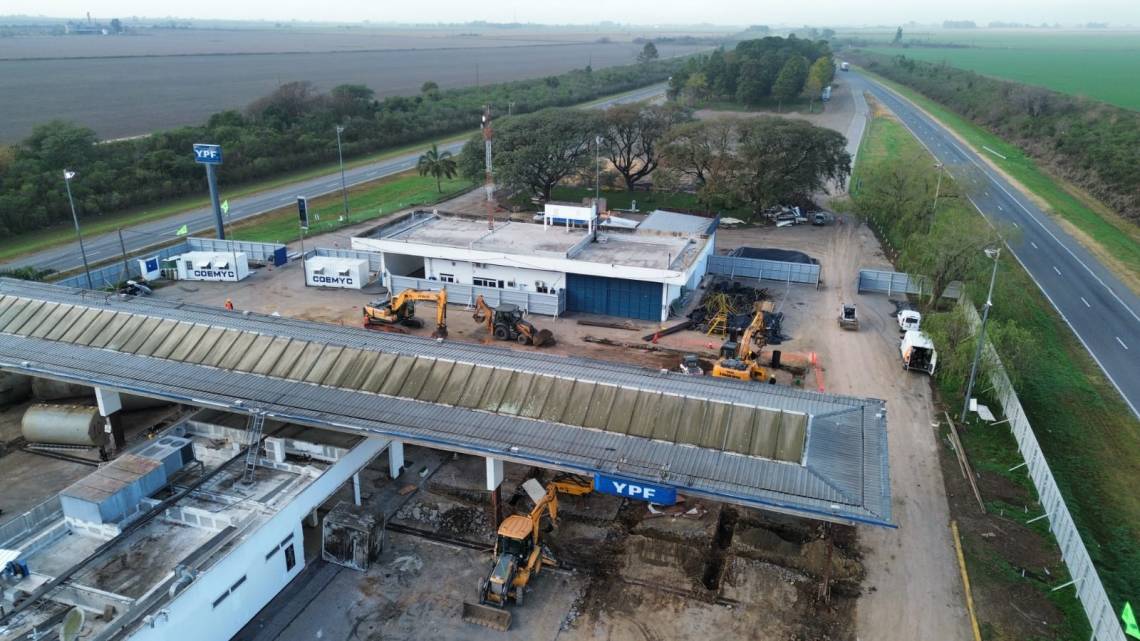 La provincia informó que luego de 35 años, se encara la renovación total de las 2 estaciones de servicio de la Autopista Santa Fe-Rosario y la construcción de una tercera.