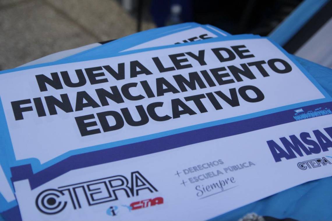 AMSAFE rechazó el descuento por el paro nacional y cuestionó la decisión del Gobierno provincial.