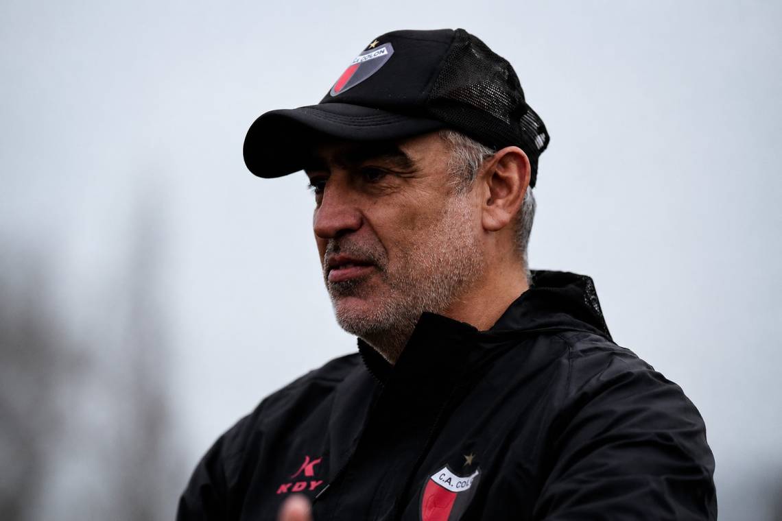 Iván Delfino inició este martes su segundo ciclo como entrenador de Colón.