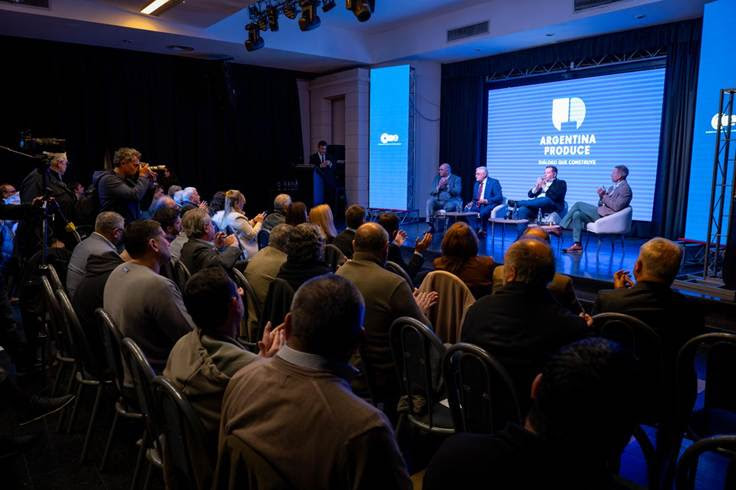 El encuentro “Argentina Produce” juntó a empresarios pyme y a la CGT. (Crédito: Prensa CAME)