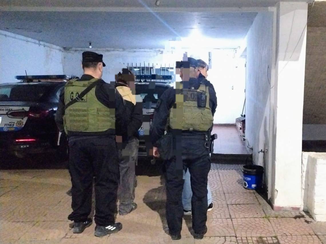 El GOE detuvo a dos jóvenes de 15 años que llevaban un arma de fuego.