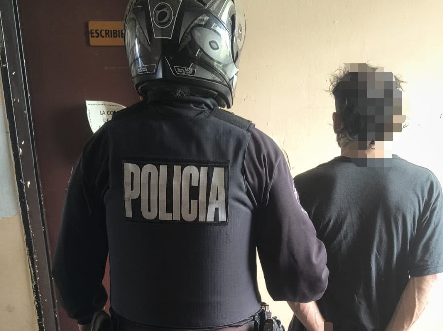 El hombre detenido fue trasladado a la sede policial y quedó a disposición judicial.