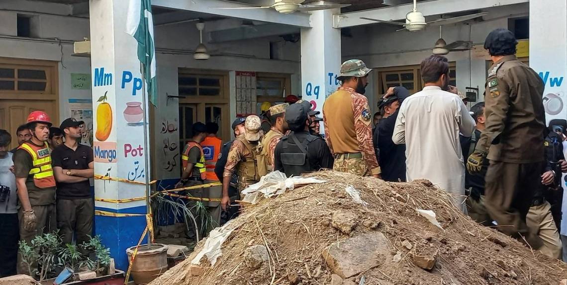 Un derrumbe en una escuela de Pakistán dejó 35 muertos y más de 30 heridos.