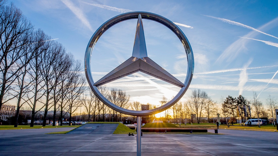 Un exgerente de Mercedes-Benz enfrenta un juicio por el secuestro de dos trabajadores en 1977.